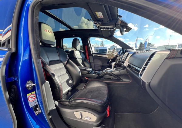 Porsche Cayenne cena 239000 przebieg: 150000, rok produkcji 2017 z Koszalin małe 301